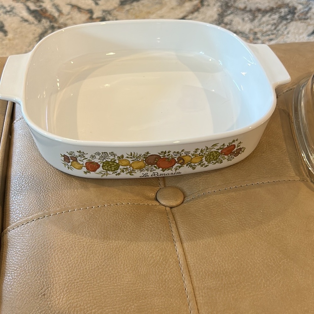 Corning’s Le Romarin casserole dish - Picture 4 of 8